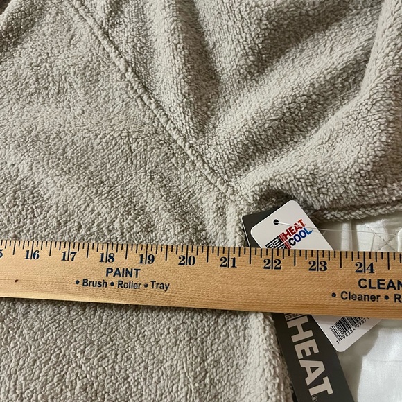 NWT Super Soft Sherpa Qzip - Large - Picture 7 of 8